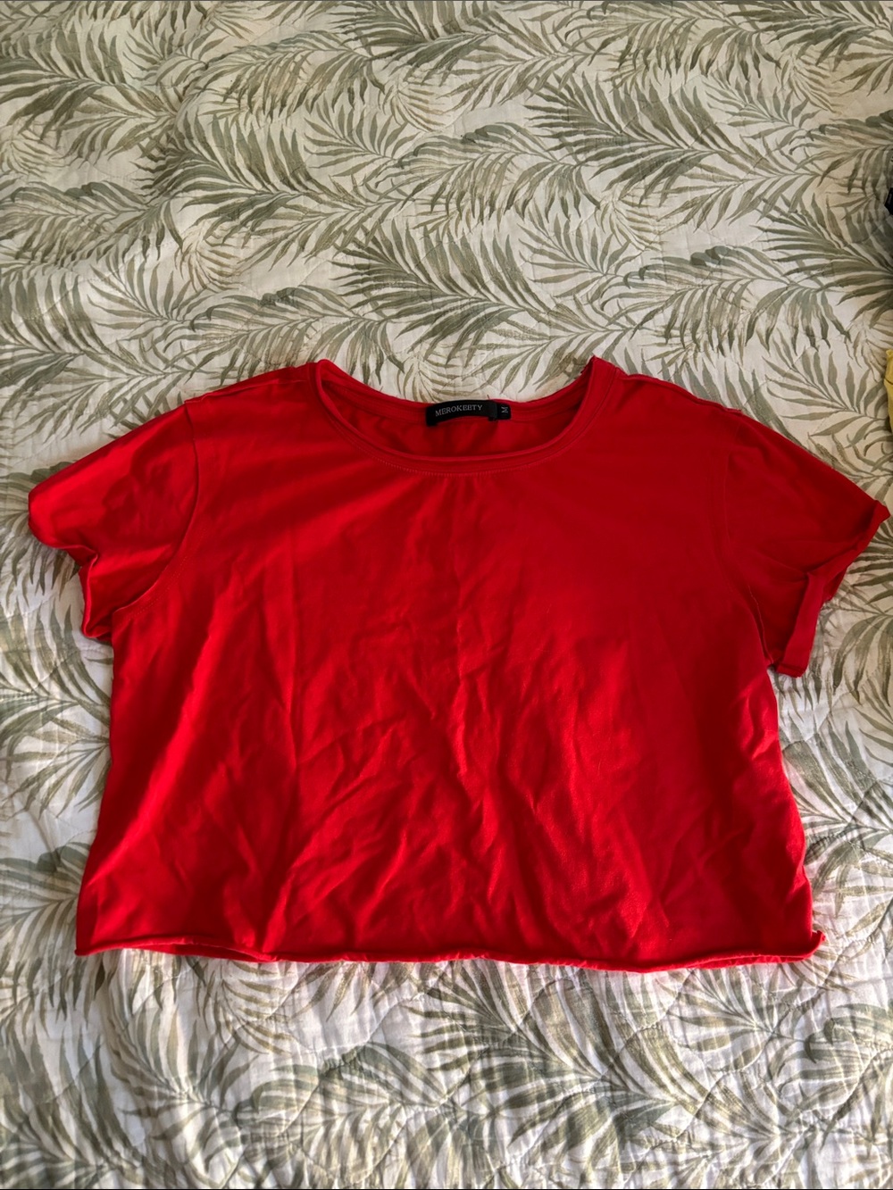Amazon Red Short Sleeve Crop Top